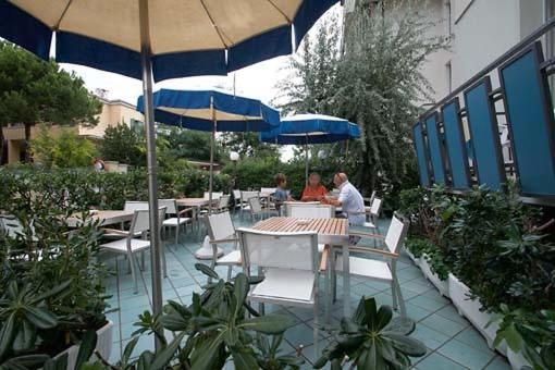 Hotel Dolores Cesenatico Eksteriør bilde