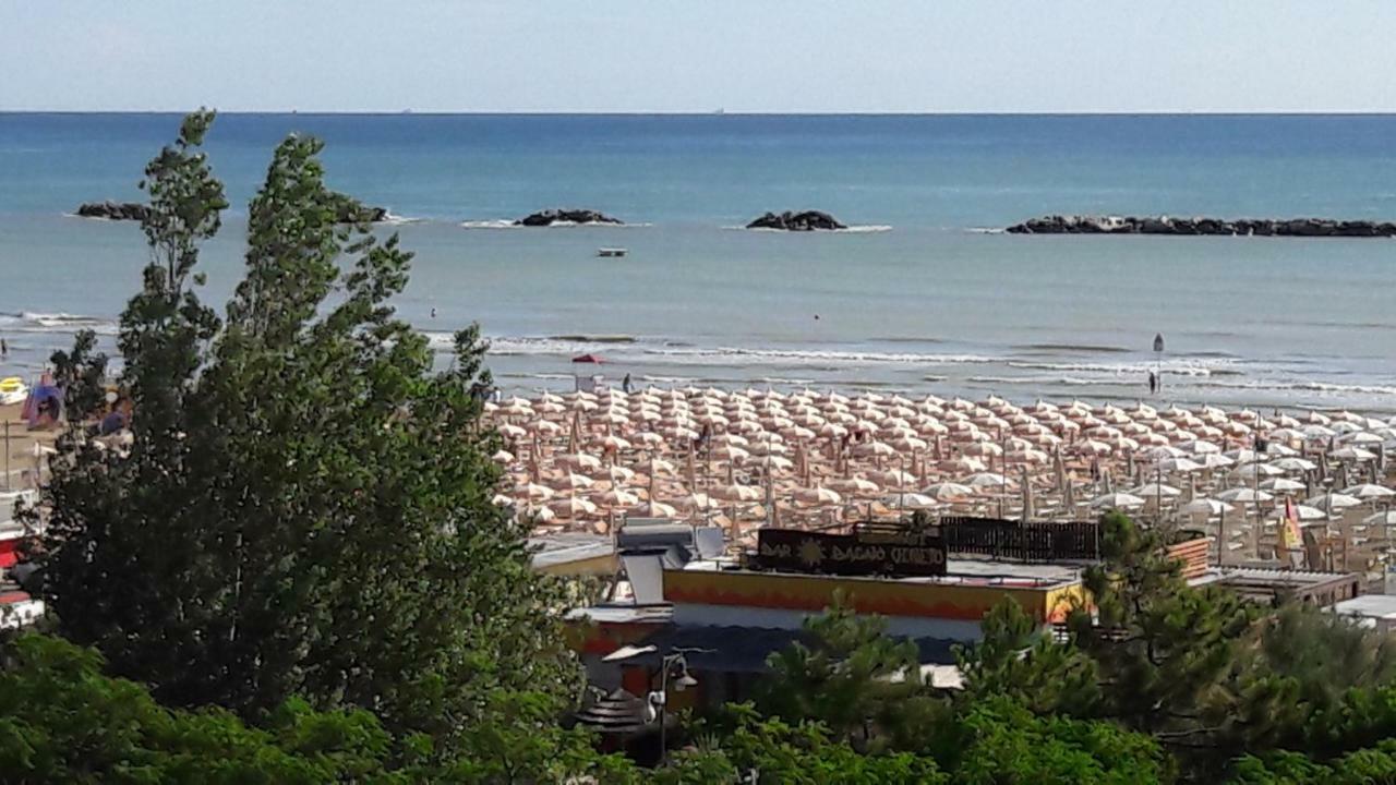 Hotel Dolores Cesenatico Eksteriør bilde